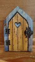Blue wash heart fairy door